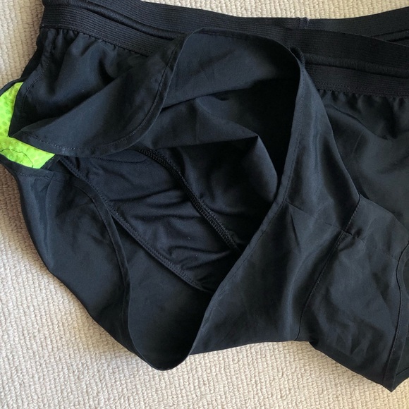 Nike black drawstring running shorts - Picture 2 of 6